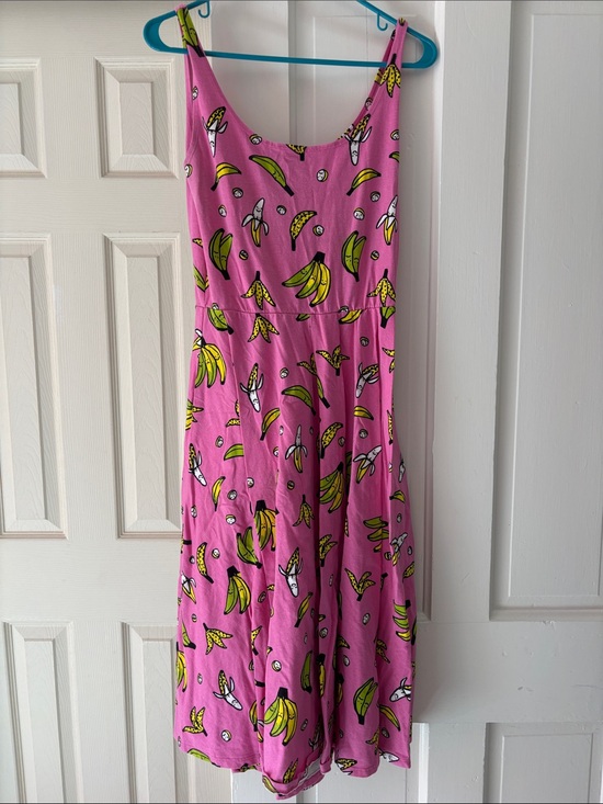 Nooworks Dresses & Skirts - Nooworks Pink Banana Print Midi Dress